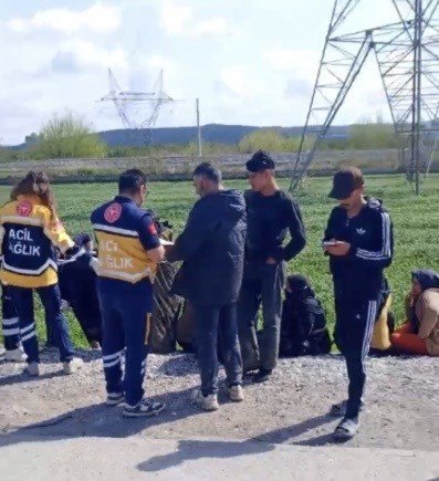 Osmaniye'de işçi servisi ile minibüs çarpıştı: 3 yaralı