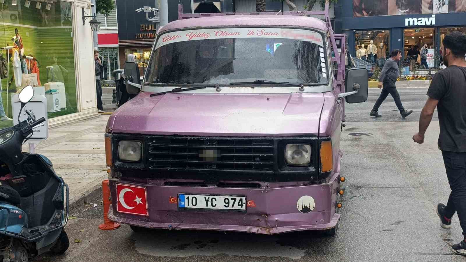 Park yasağını ihlal eden kamyonet hacizli ve yakalamalı çıktı