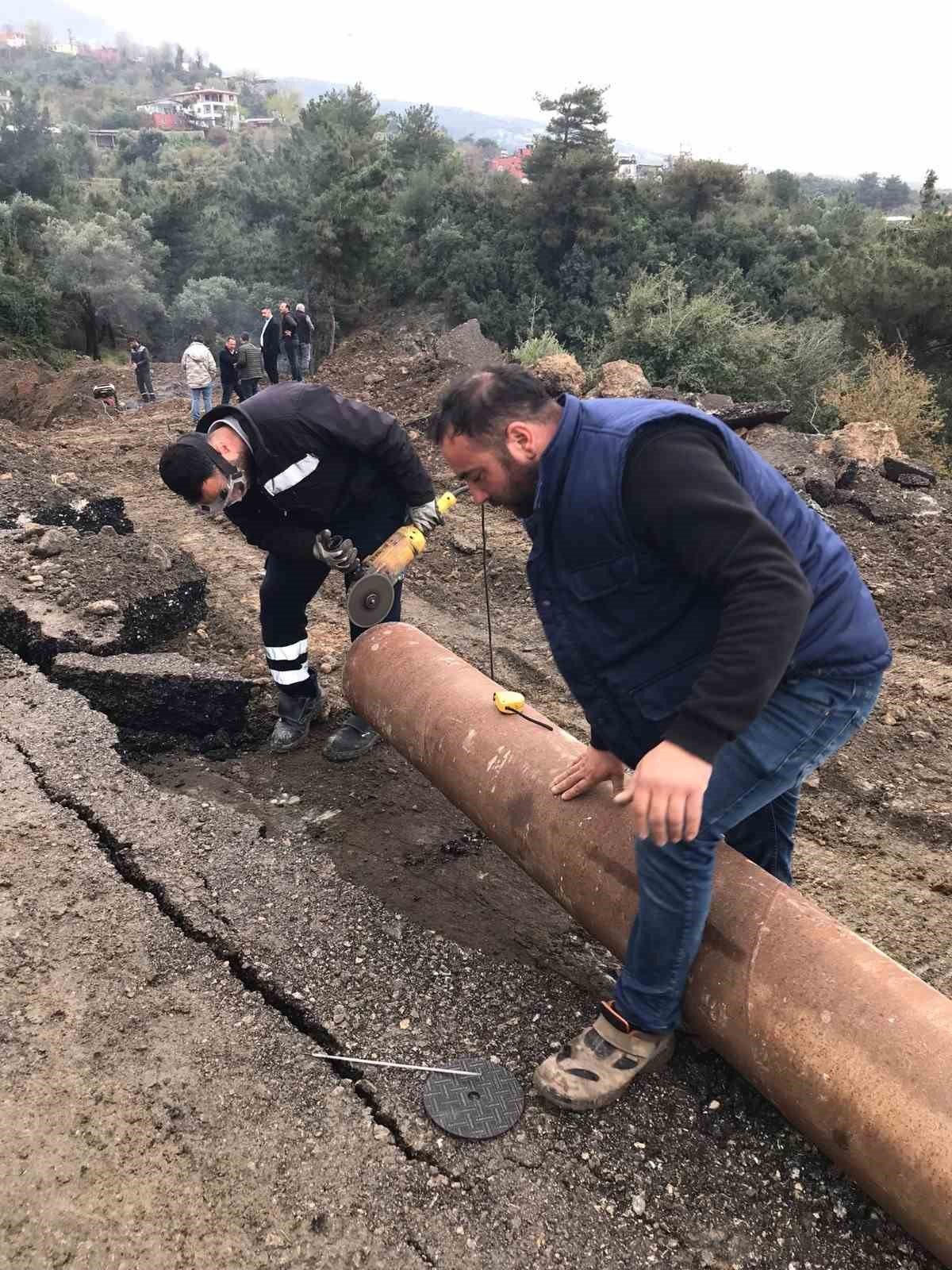 Payas'ta içme suyu hattı hızla onarıldı