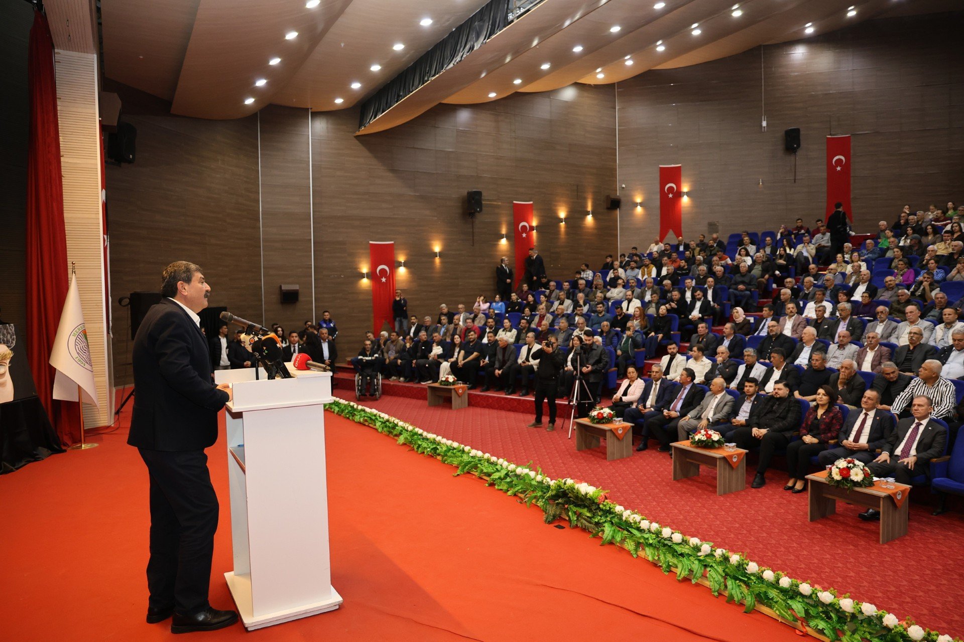 C4Fd42B9 9514 4C4B B438 B094891Bb21E