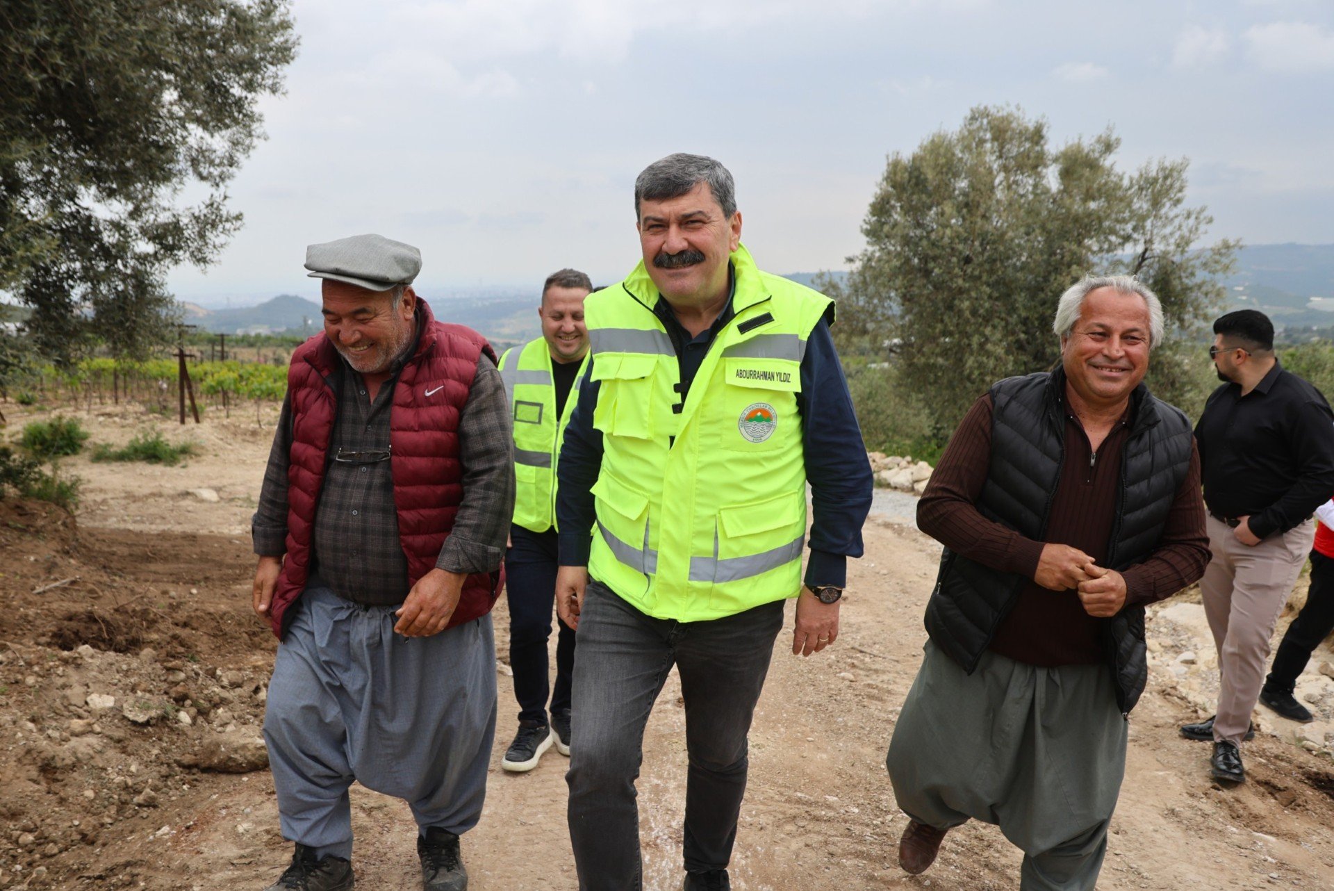 D9907Ecf 812D 4811 8B07 F98330B0824A