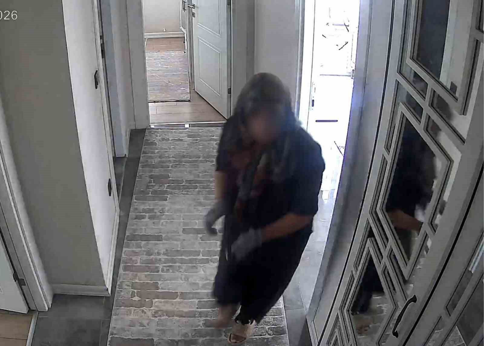 Kurbanlık parası çalındı: Şüpheli eldiven giyidi ama kamera detayını unuttu