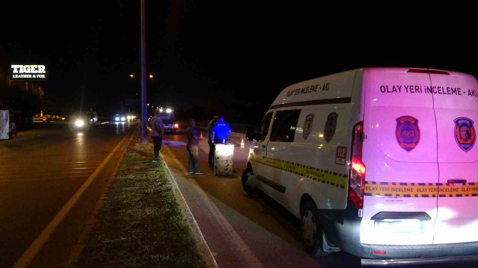 Virajı alamayan motosiklet refüje çarptı: 18 yaşındaki genç hayatını kaybetti