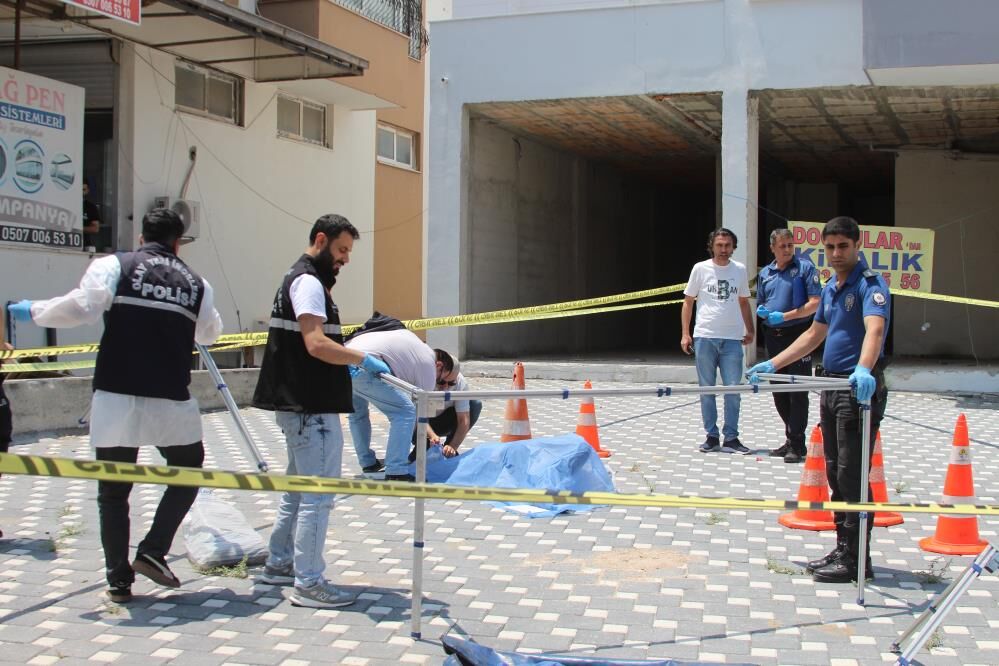 Adana'da Aile Faciası: Emekli Polis Baba Oğlunu Öldürdü