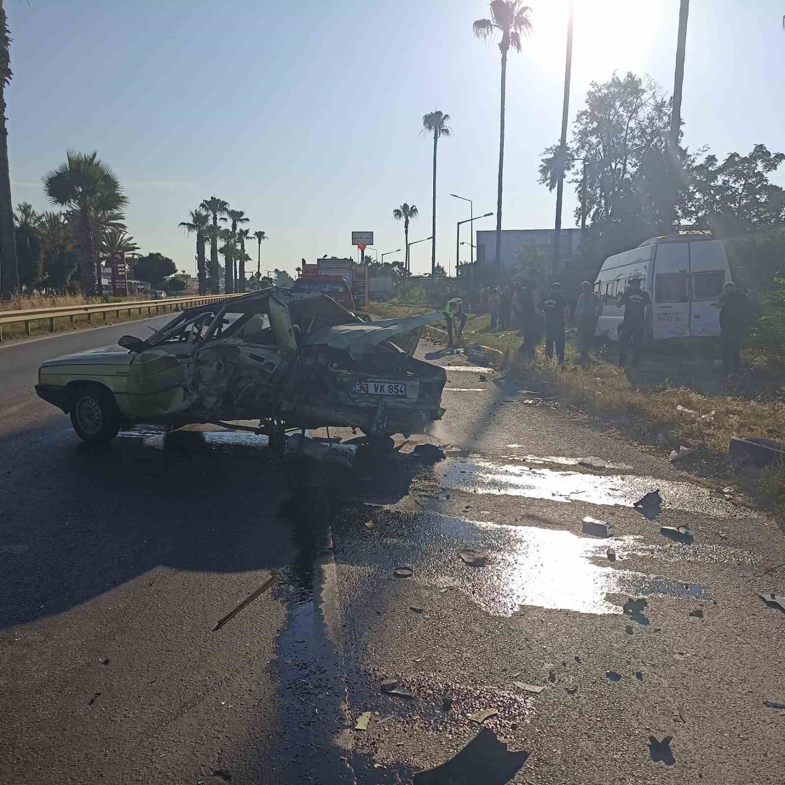 Mersin'de zincirleme trafik kazası: 1 ölü