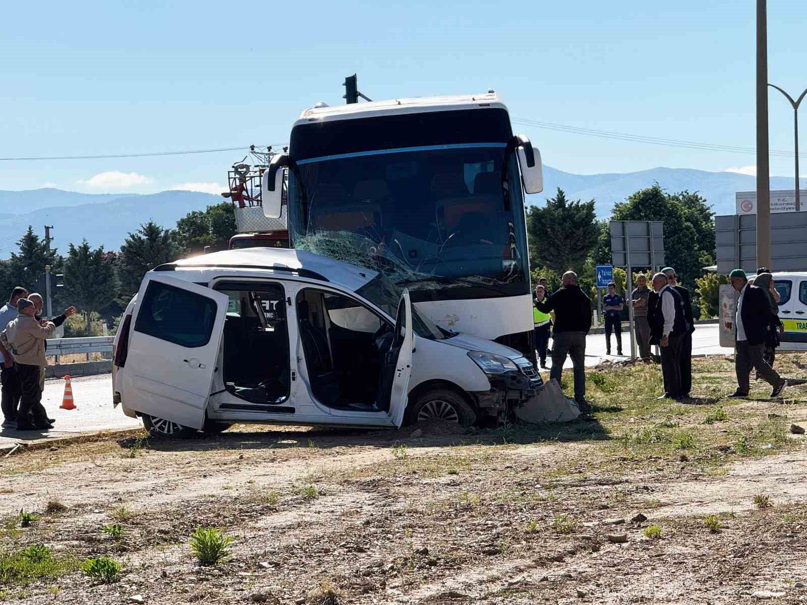 Isparta'da Trafik Kazası: 1 Kişi Hayatını Kaybetti