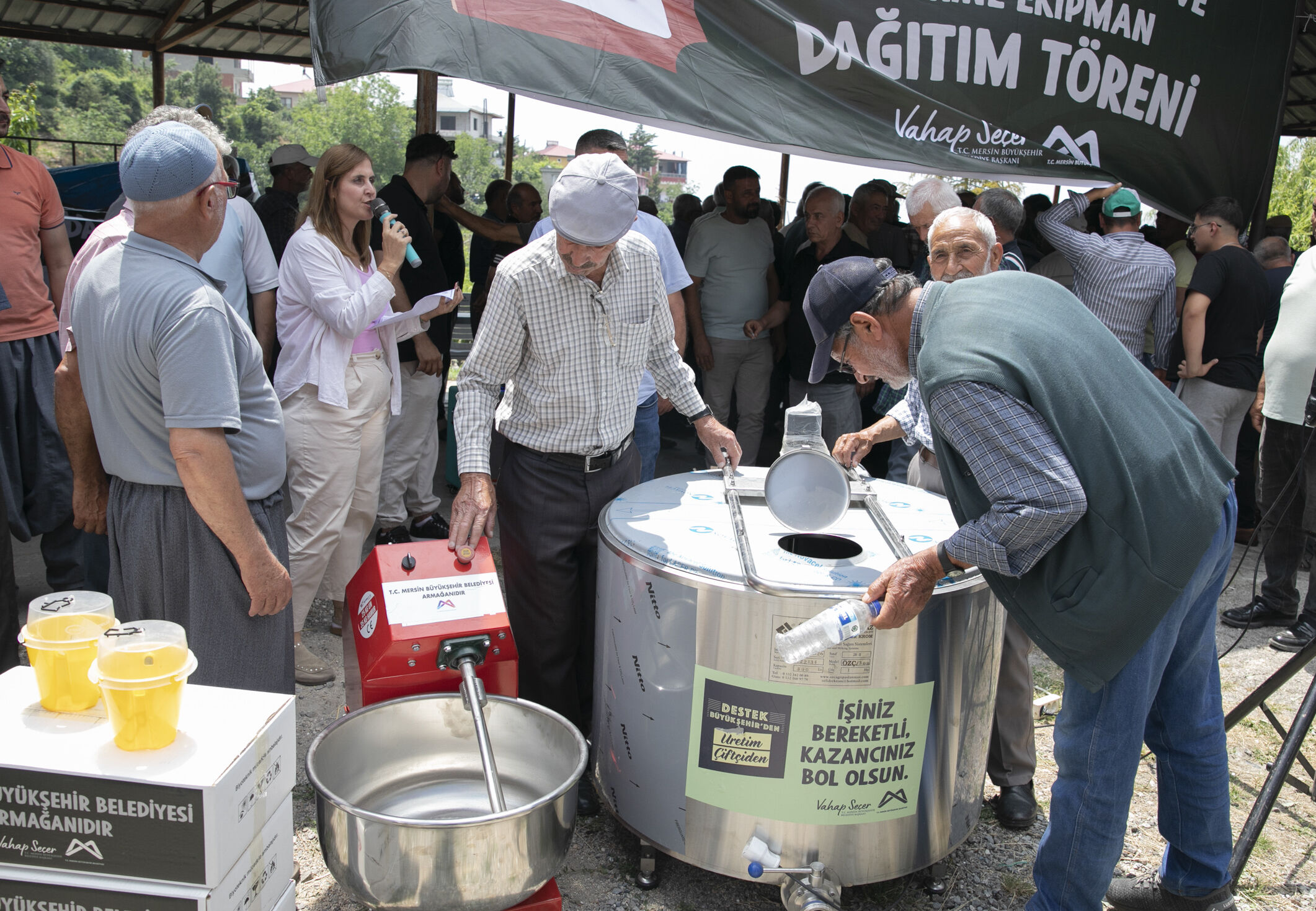 Mersi̇n Büyükşehi̇r’den Mezi̇tli̇’de Üreti̇ci̇ye Çok Yönlü Tarimsal Destek (3)
