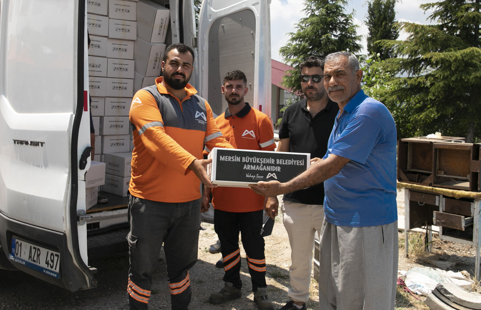 Mersi̇n Büyükşehi̇r’den Mezi̇tli̇’de Üreti̇ci̇ye Çok Yönlü Tarimsal Destek (6)