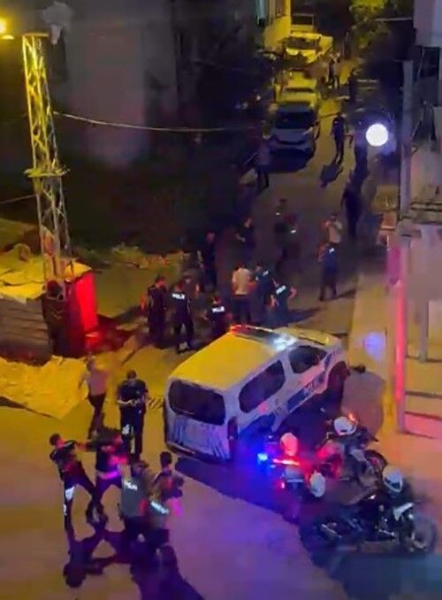 Mersin'de aile içi silahlı kavgada; balkondaki komşu vurularak öldü