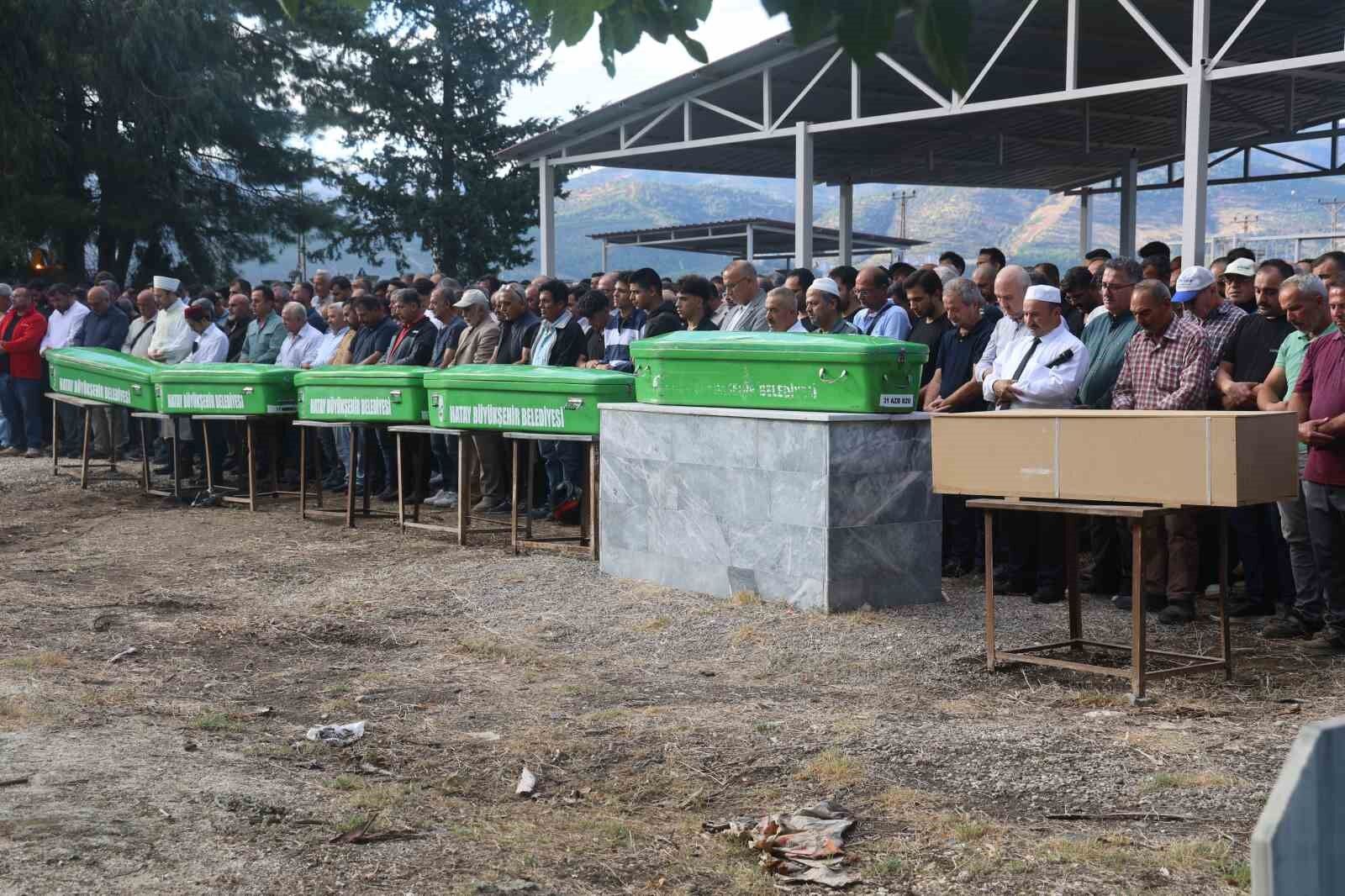 Kazada ölen 7 kişiye duygu dolu veda