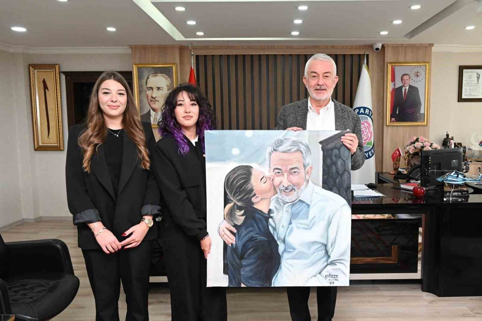 Lise öğrencisi Gözde'den duygulandıran tablo