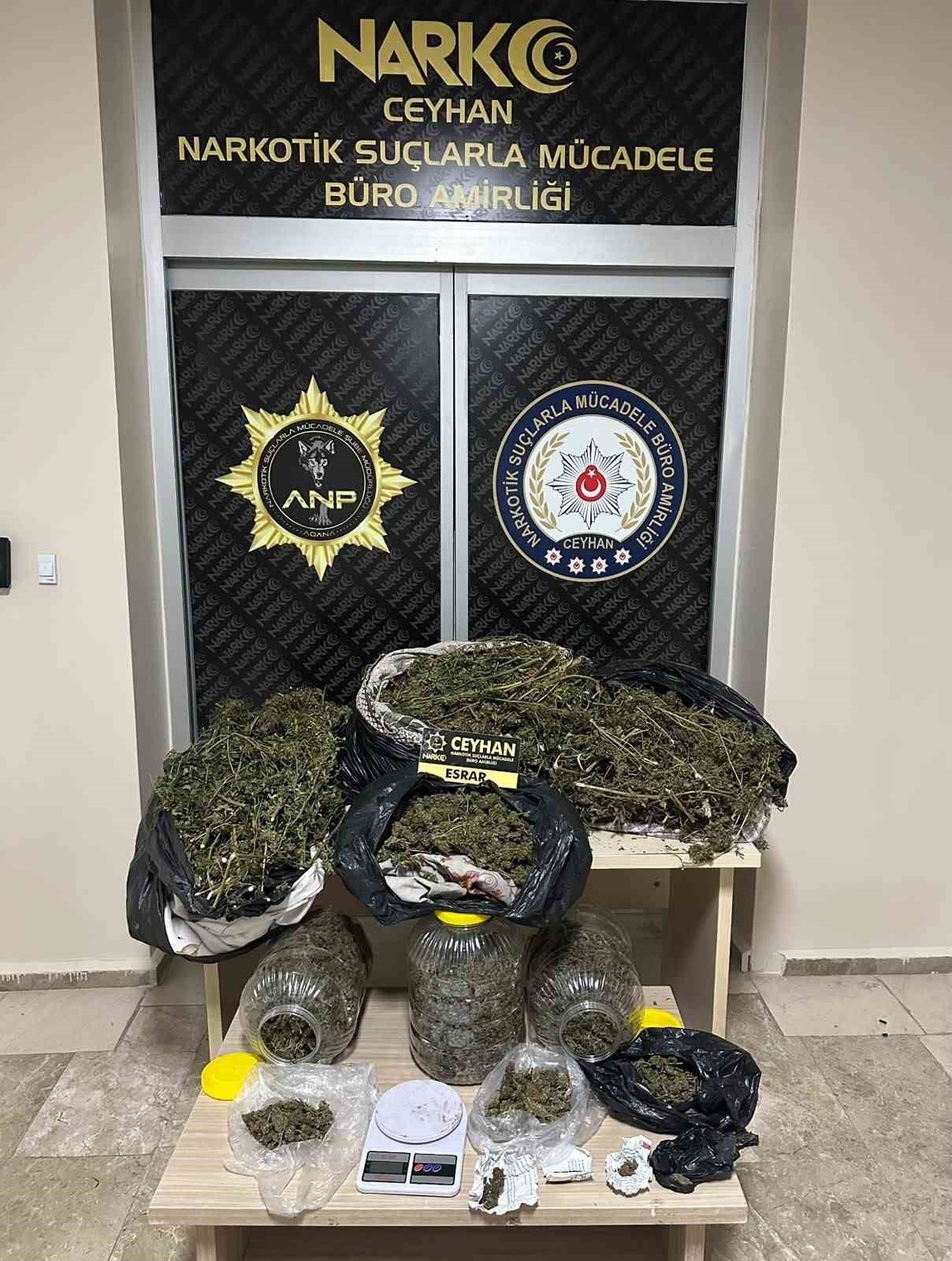 Ceyhan'da uyuşturucu operasyonu: 8 kilo 562 gram esrar ele geçirildi