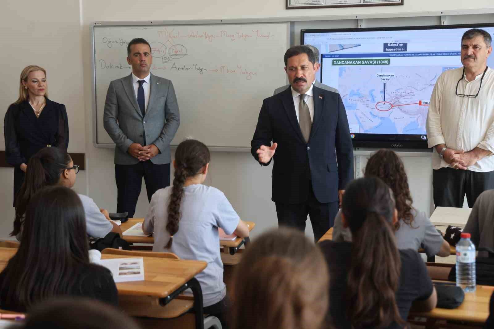 Depremde 210 eğitim kurumunun yıkıldığı Hatay'da 254 yeni okul hizmete açıldı