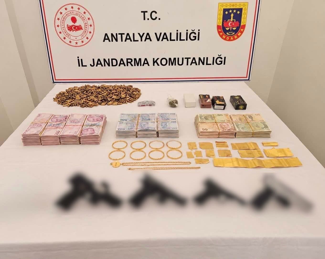 Jandarmadan Kepez'de uyuşturucu operasyonu