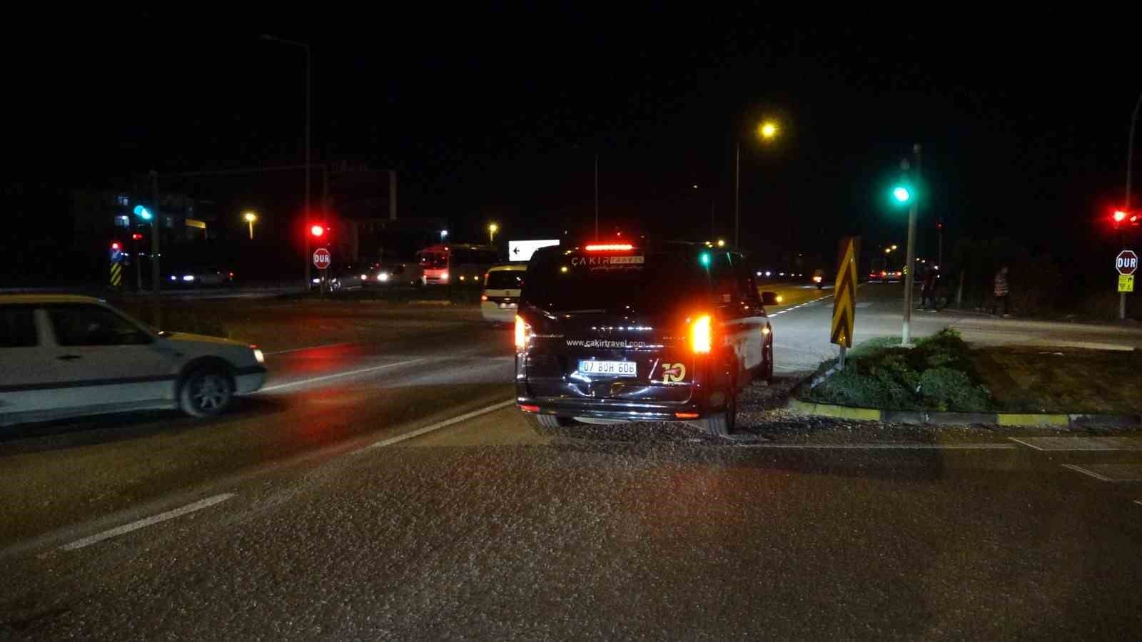 Manavgat'ta otomobil ile motosiklet çarpıştı: 2 yaralı